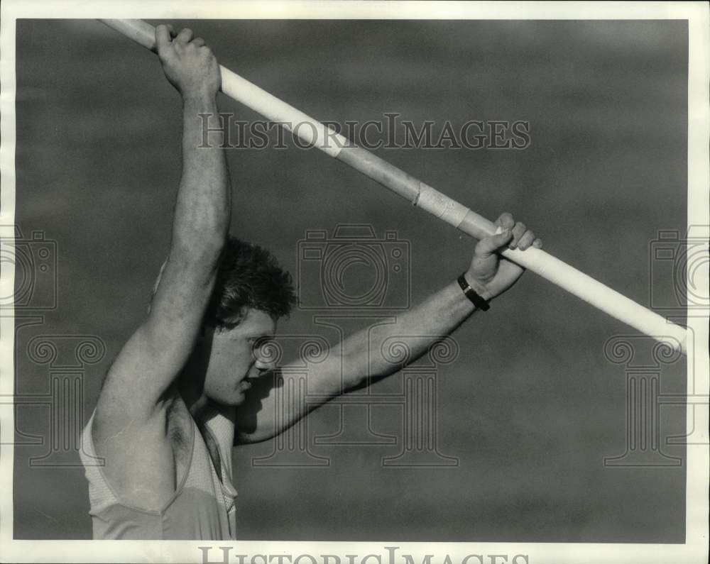 1986 Press Photo Pole Vaulter Andy Traub- Historic Images