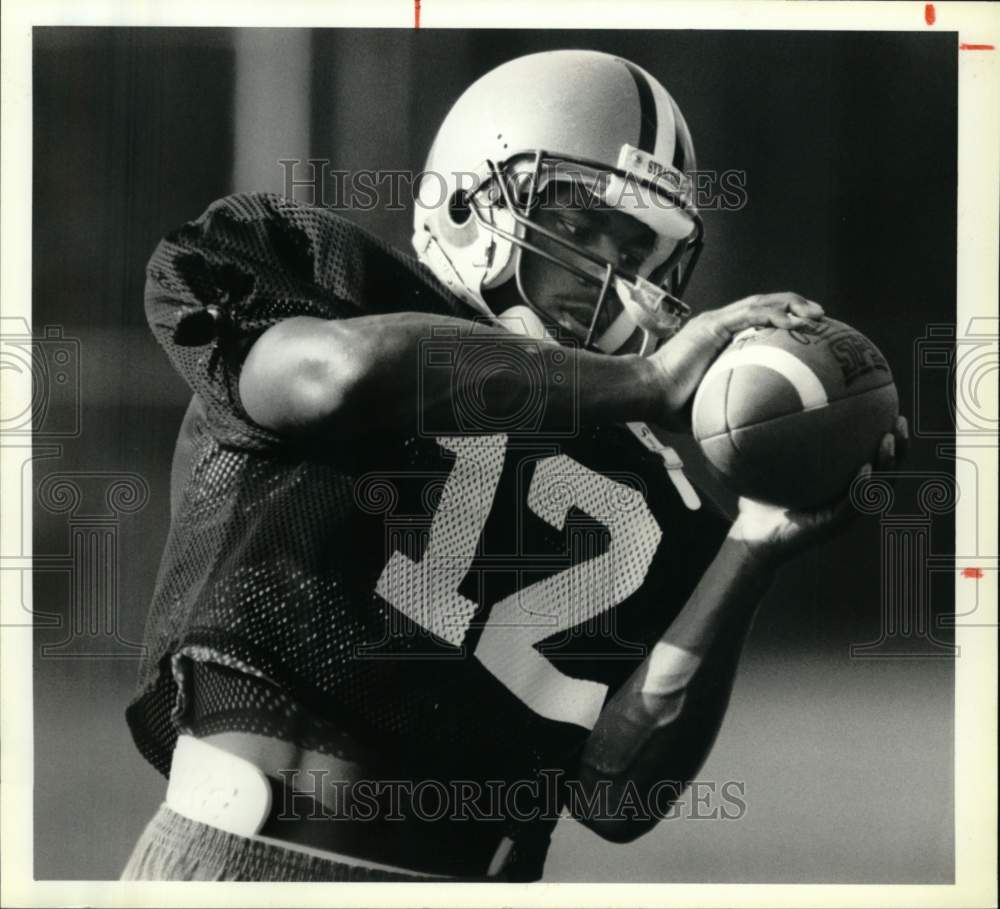 1990 Press Photo Syracuse University Football Wide Receiver Shelby Hill - Historic Images