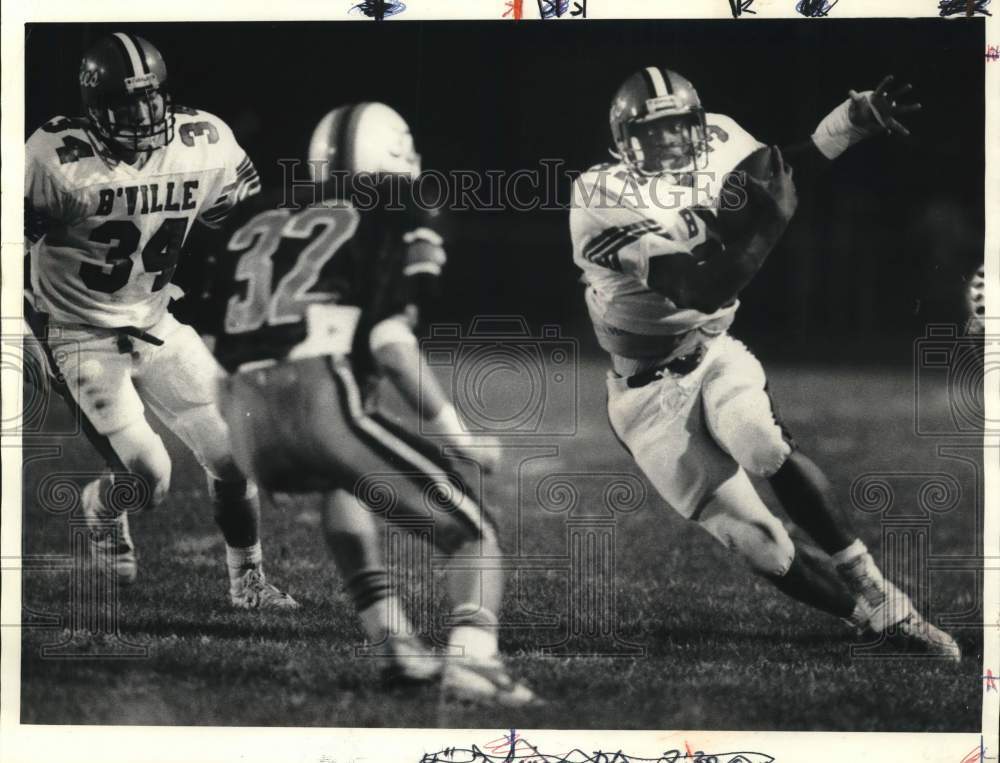 1988 Press Photo Baldwinsville Football Players Jim Cabrey and Len Hamilton- Historic Images