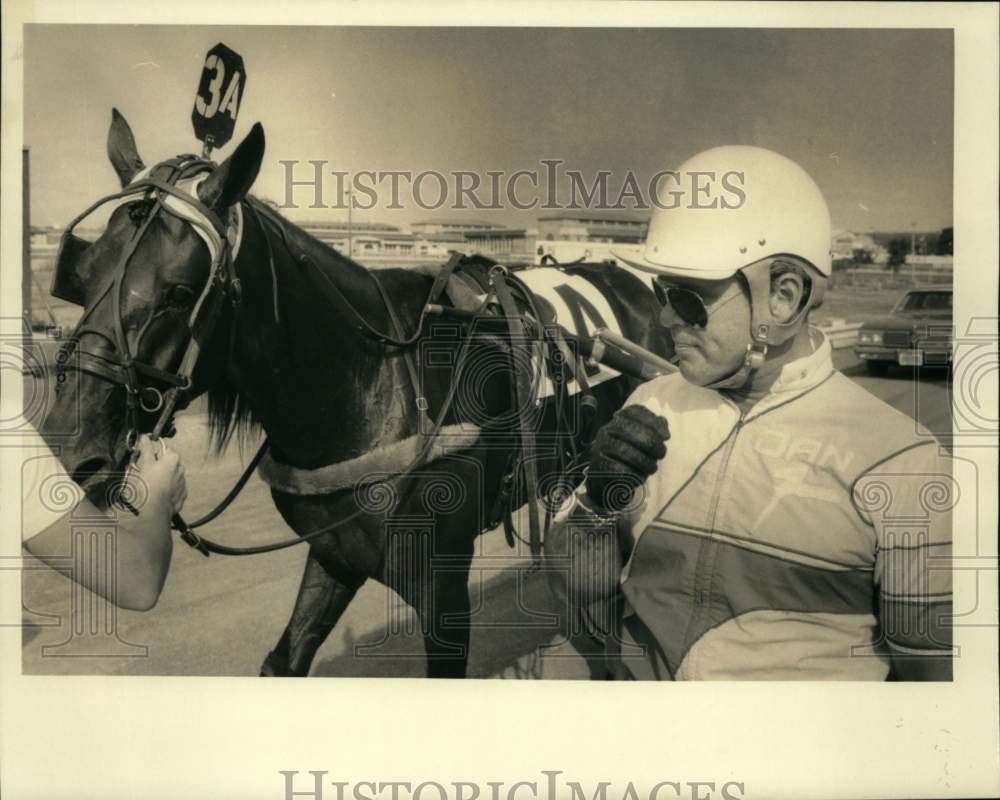 1985 Press Photo Ron B. Hanover with Driver Jan Norton at Syracuse Mile- Historic Images