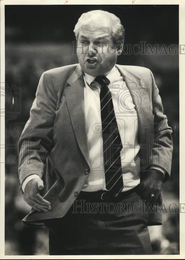 1988 Press Photo Villanova Basketball Rollie Massimino - Historic Images