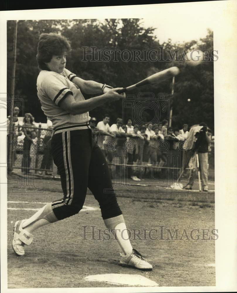 1984 Press Photo Colleen Loveland swings during Softball Game - Historic Images