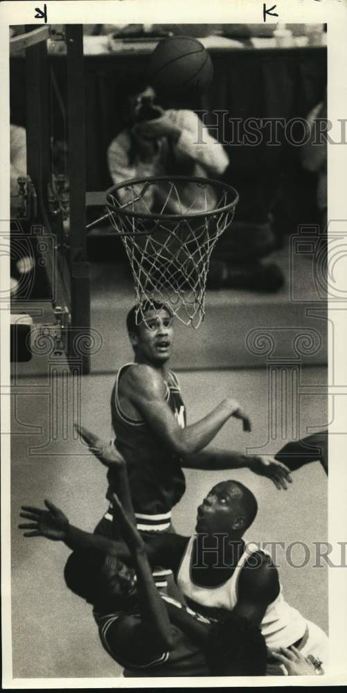 1984 Press Photo Pearl Washington at Syracuse University Basketball Game- Historic Images