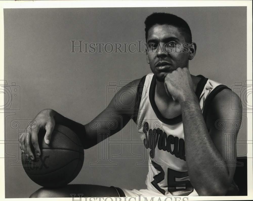 1990 Press Photo LeRon Ellis, Basketball Player for Syracuse University - Historic Images