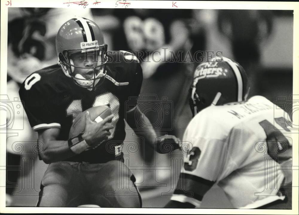 1990 Press Photo Doug Womack, Malik Jackson in Syracuse University Football Game- Historic Images