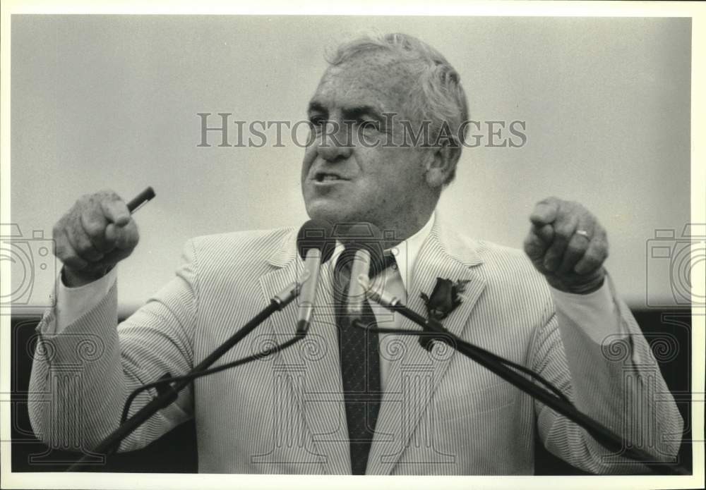 1988 Press Photo Syracuse Football Dick MacPherson at Empire State Games- Historic Images