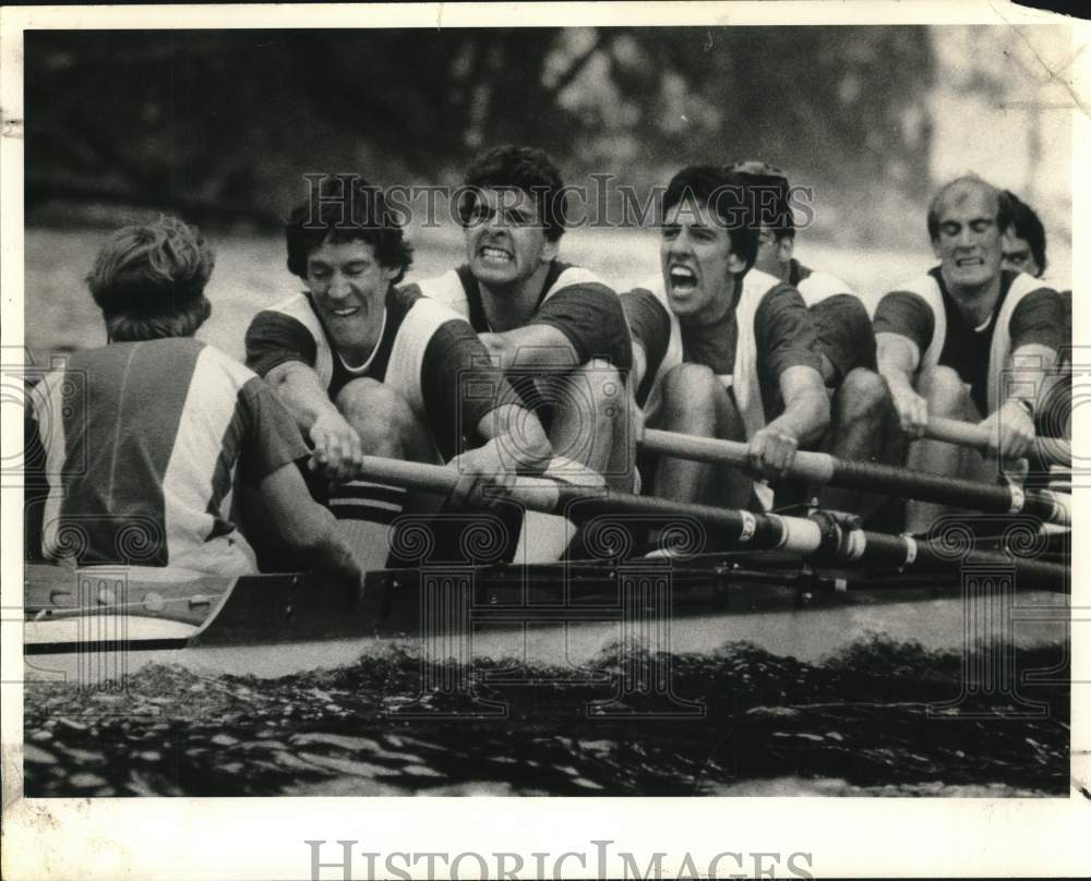 1983 Press Photo Wisconsin&#39;s Varsity 8 Crew loses in IRA Regatta - Historic Images