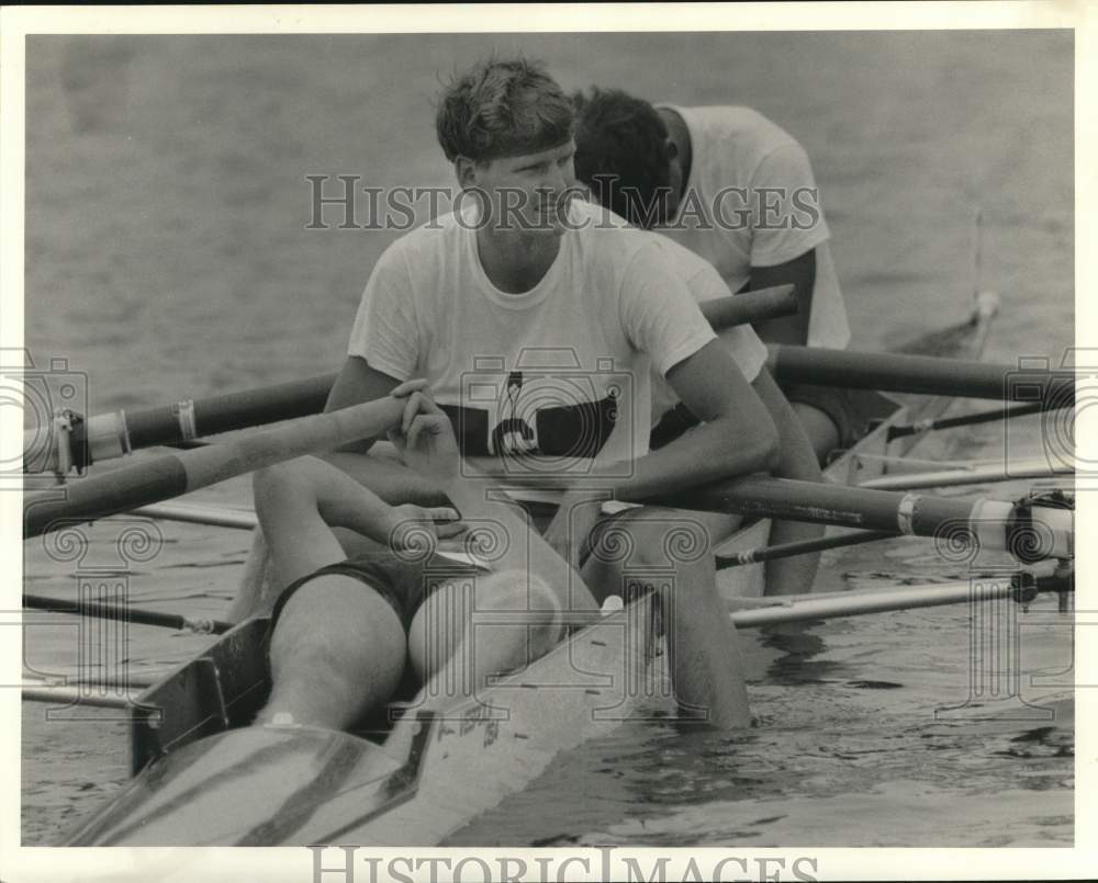 1986 Press Photo Cornell Varsity in Crew IRA Regatta on Onondaga Lake - Historic Images