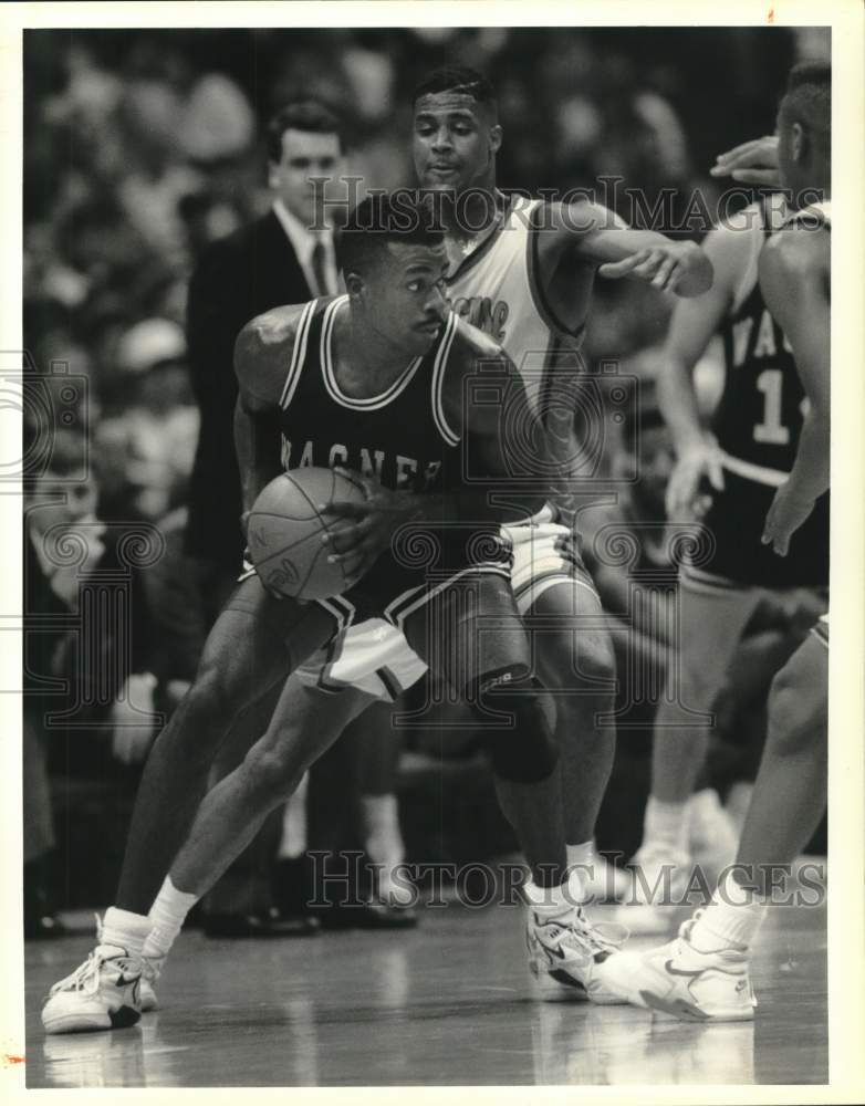 1990 Press Photo Basketball Players Darryl Farmer and Billy Owens in Game- Historic Images