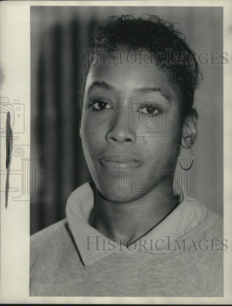 1988 Press Photo Val Coleman, Canastota Triple Jumper - Historic Images