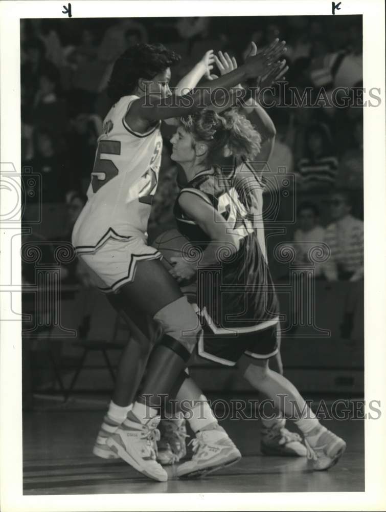 1989 Press Photo Syracuse University women&#39;s basketball game vs. South Florida. - Historic Images