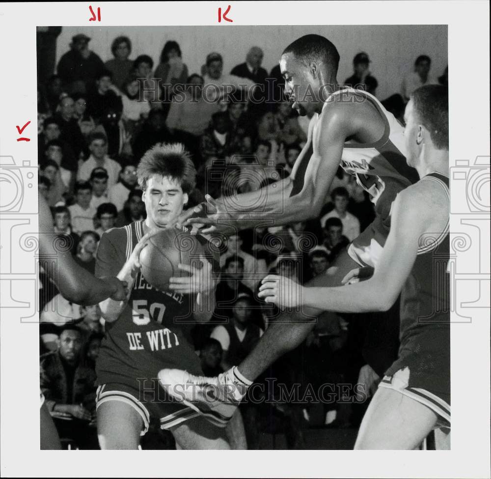 1990 Press Photo Nottingham vs. Jamesville-Dewitt basketball game action.- Historic Images