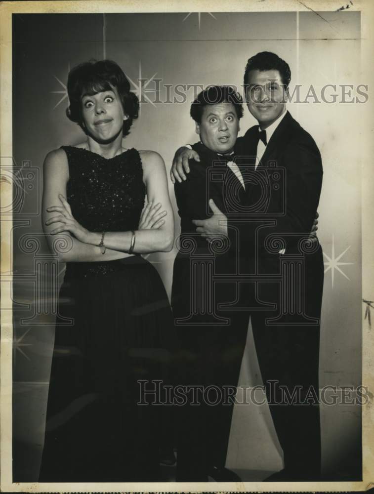 Press Photo Carol Burnett, Marty Allen, and Steve Rossi in &quot;The Gary Moore Show&quot;- Historic Images