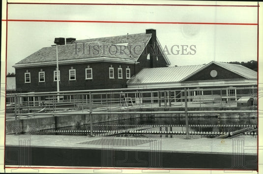 1990 Filtration plant in Saratoga Springs, New York - Historic Images