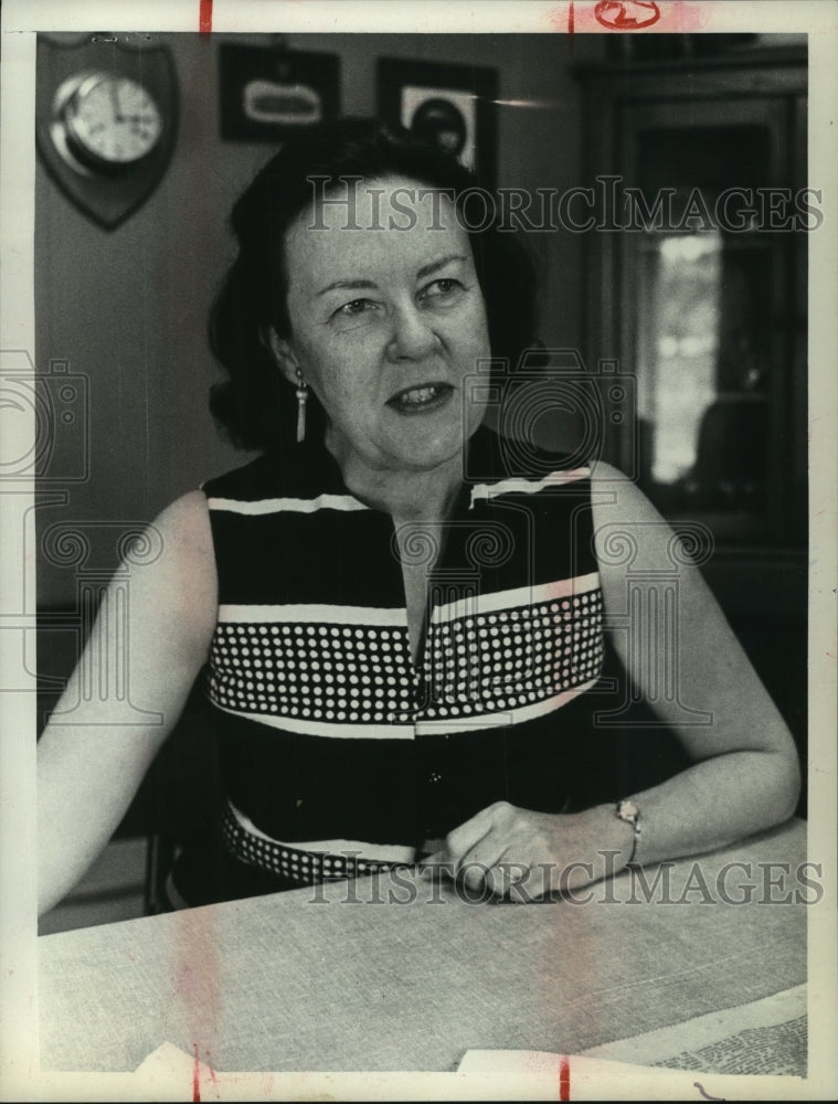 1974 Press Photo Author Carol Lynn Yellin - tua01797-Historic Images