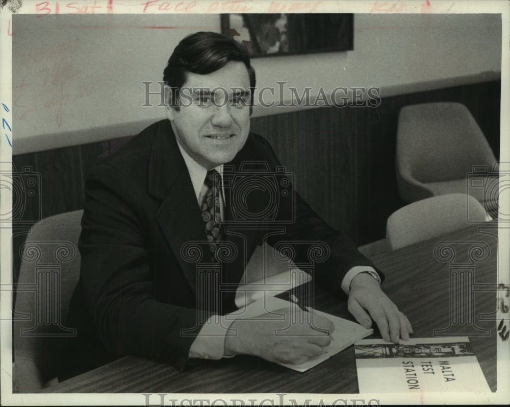 1972 Press Photo Eugene W. Wright - Historic Images