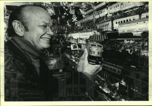 1993 Press Photo Walter Hughes Home Toy Museum, Ancram, New York - tua02831- Historic Images