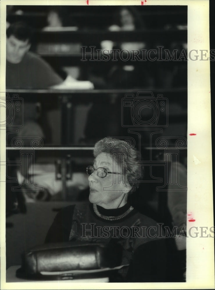 1995 Stefanie Isser listens to lecture at Albany, NY Medical College - Historic Images