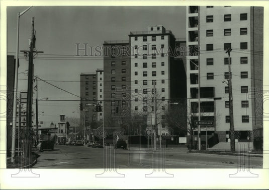1994 Press Photo Apartment building along Green Street in Albany, New York - Historic Images