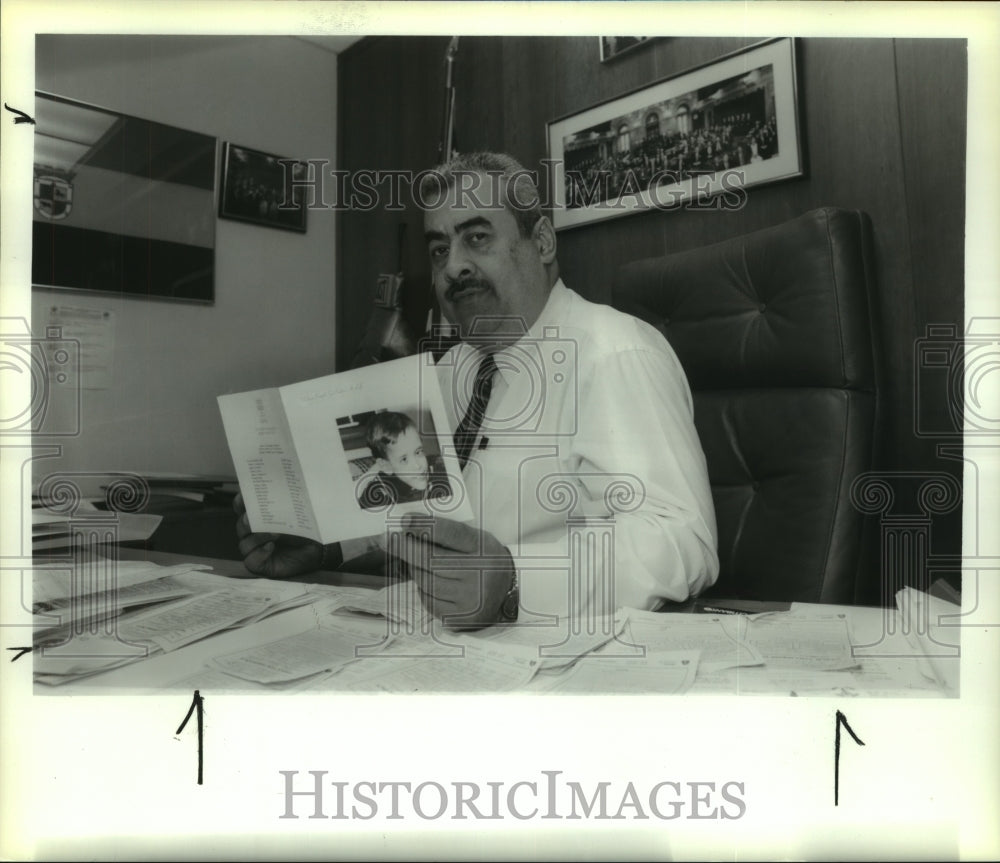 1996 Press Photo New York State Senator Efrain Gonzalez with photo of son - Historic Images