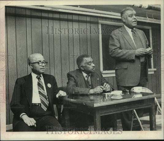 1976 Vincent Baker, Attorney Jos. Cohen Moderator, Paul Zuberl speak - Historic Images