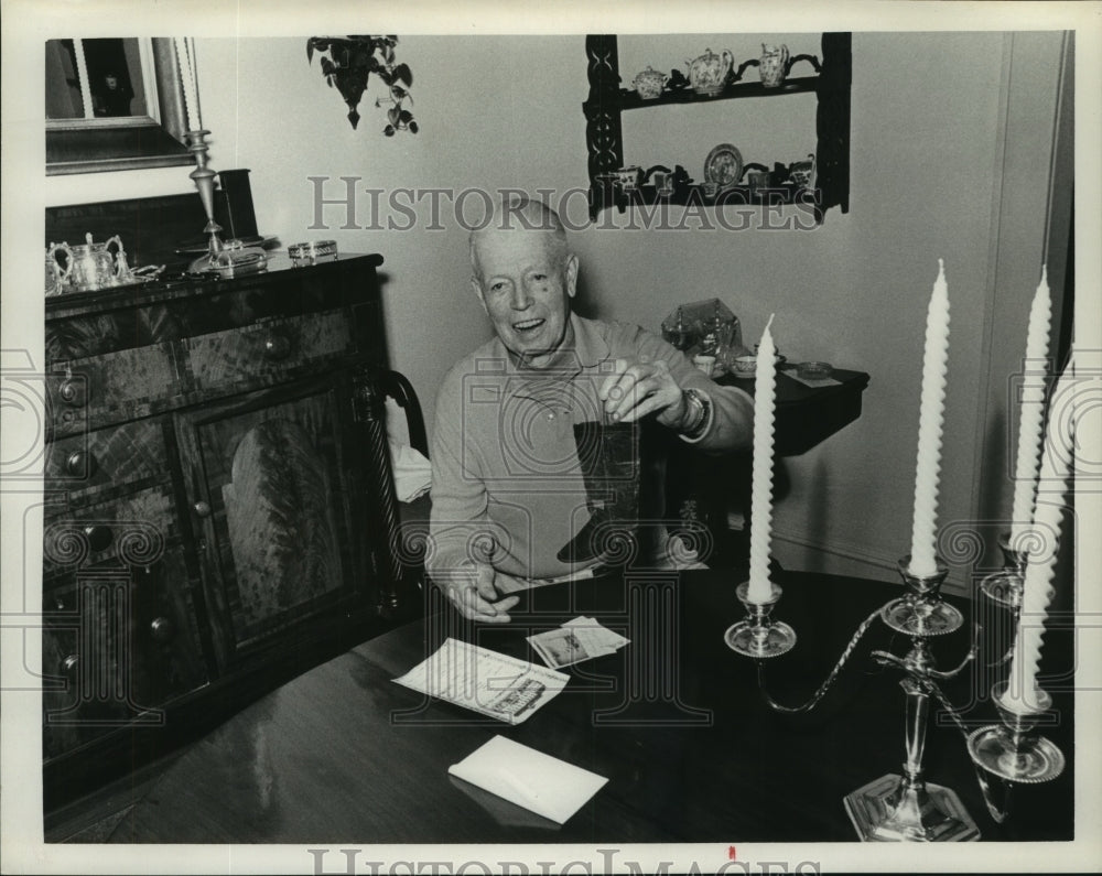 Press Photo Man Smiling in Worth Hotel, New York - tua03901 - Historic Images