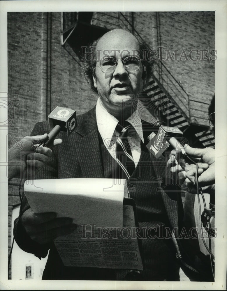 1980 Frank Wick outside O'Brien Federal Building in Albany, New York - Historic Images