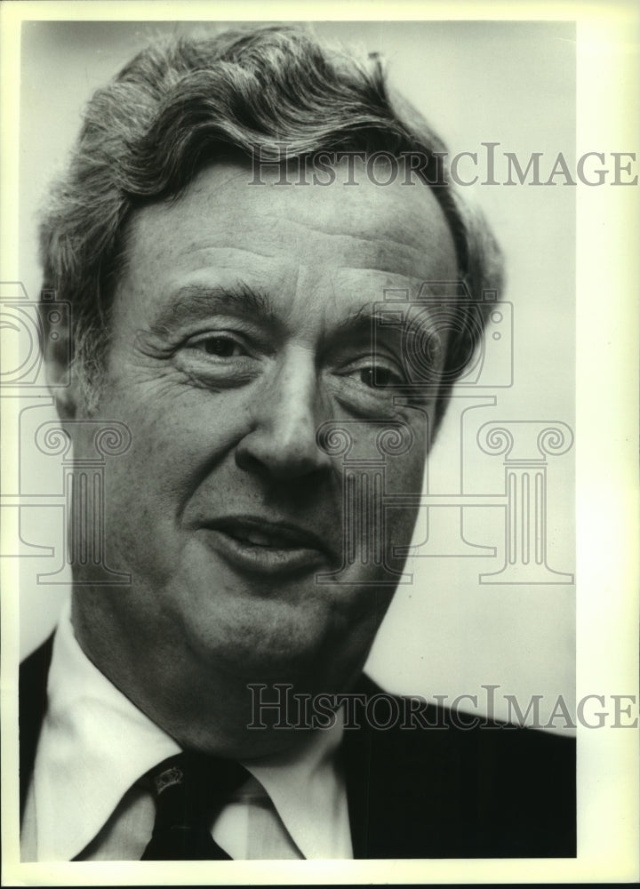 1994 Press Photo Candidate for New York Governor, Bill Green, in Albany - Historic Images