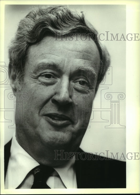 1994 Press Photo Candidate for New York Governor, Bill Green, in Albany - Historic Images