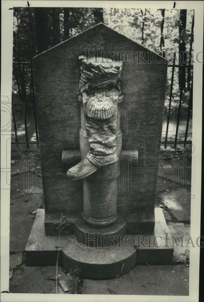 1989 Benedict Arnold Monument, Saratoga National Historical Park, NY - Historic Images