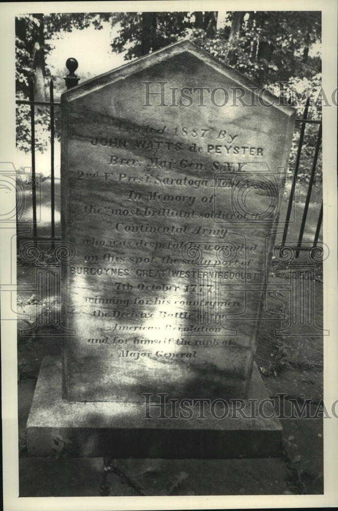 1989 Press Photo Back side of Benedict Arnold memorial, Stillwater, New York - Historic Images