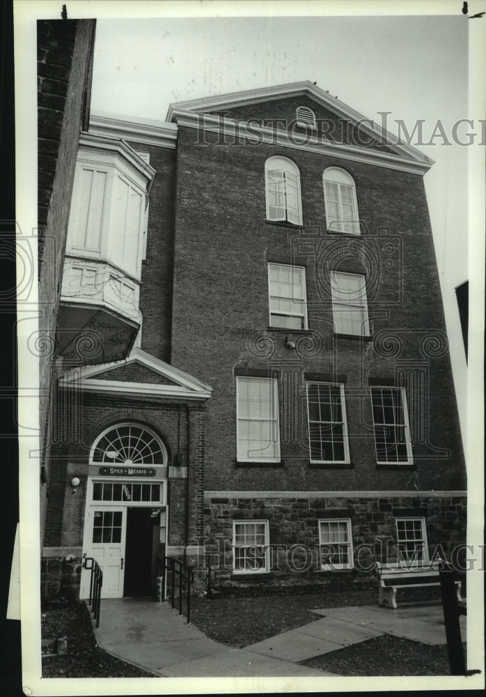 1991 Press Photo Homeless housing, St. Peter&#39;s Residence, Troy, New York - Historic Images