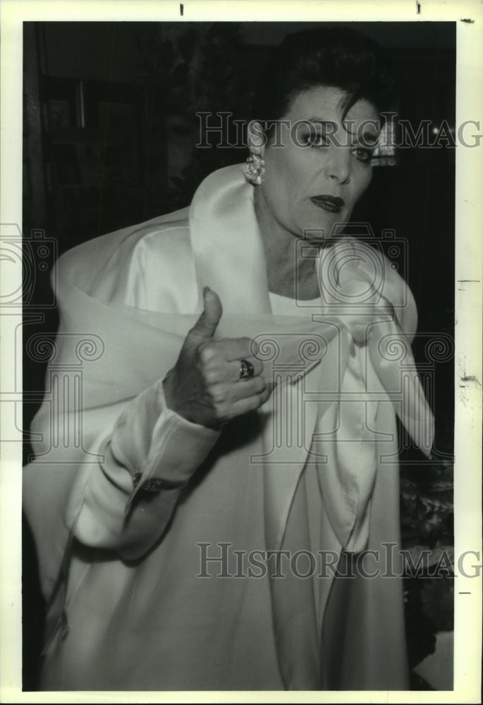 1993 Press Photo TV star Linda Dano attends Saratoga Springs, New York benefit- Historic Images