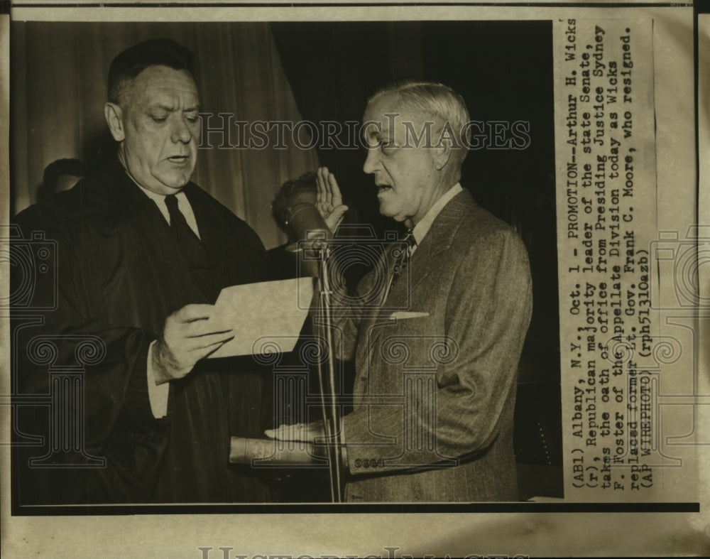 1953 Press Photo Arthur Wicks, Republican Leader, takes oath, Albany, New York-Historic Images