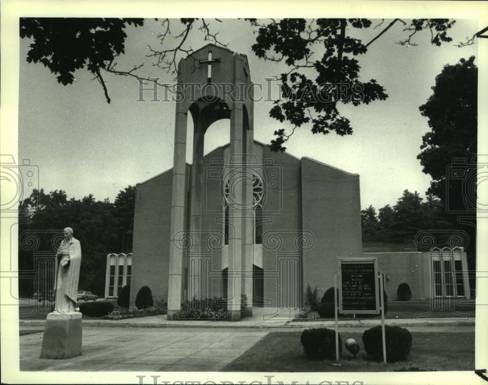 1987 Press Photo St. Clements Roman Catholic Church, Saratoga Springs, New York - Historic Images