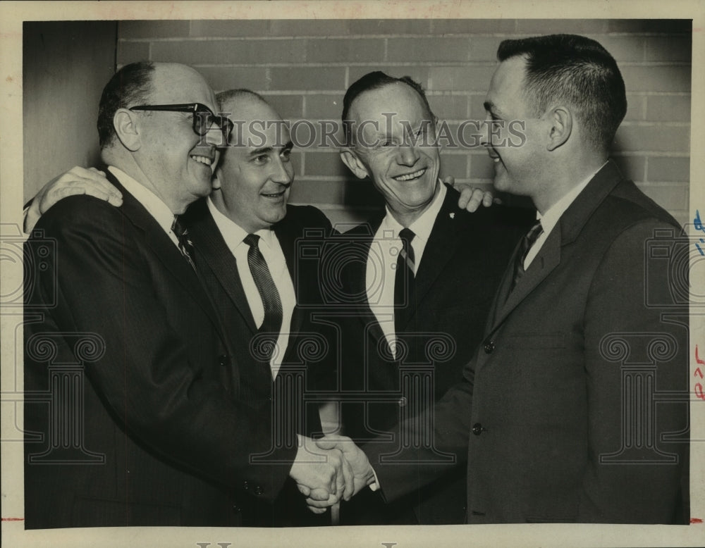 1967 Press Photo Dr. Richard L. Whitford - tua05255-Historic Images