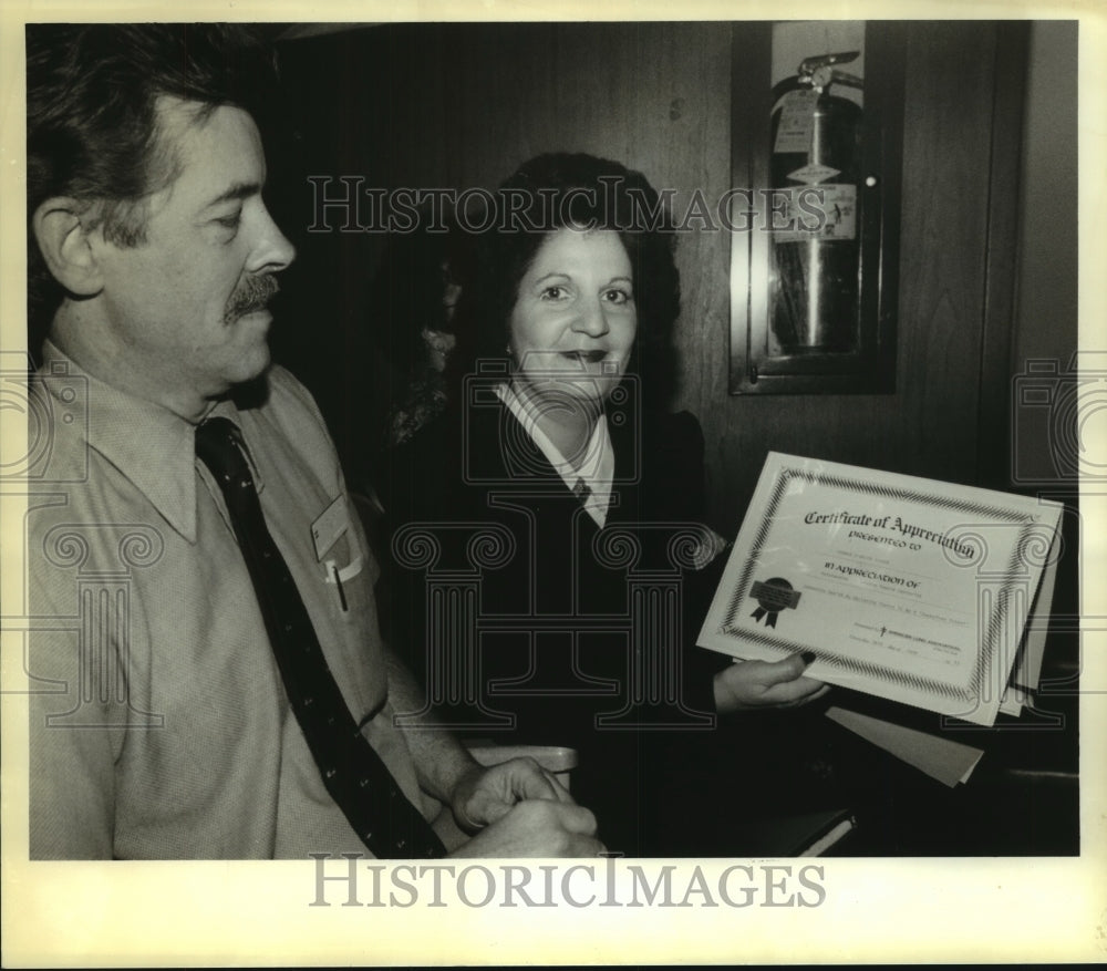 1993 Thomas O&#39;Brien Academy principal in Albany, NY, receives award - Historic Images