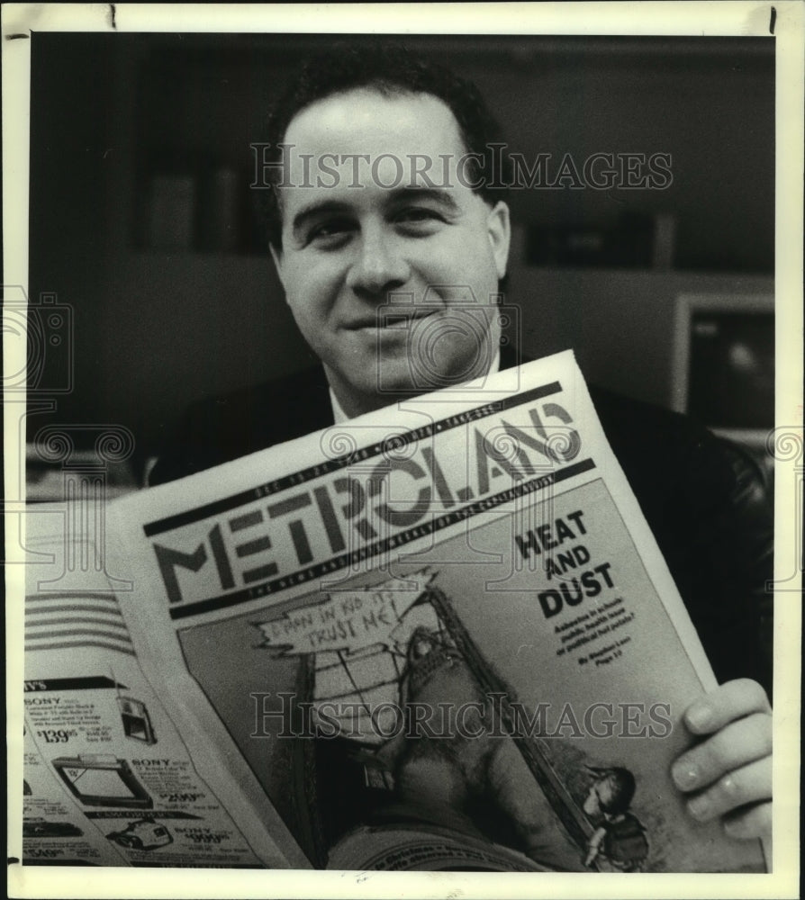 1988 Press Photo Metroland newspaper publisher Peter Iselin in Albany, New York - Historic Images