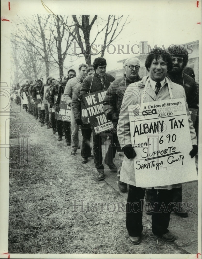 1981 Press Photo Civil Service Employees Association rally, Ballston Spa, NY - Historic Images