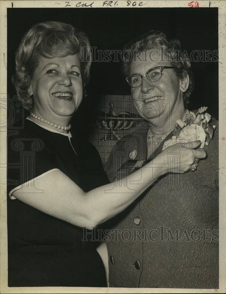 1966 Press Photo Ellen Young, Olive Brombly, Ellen Young Memorial Hospital Event-Historic Images