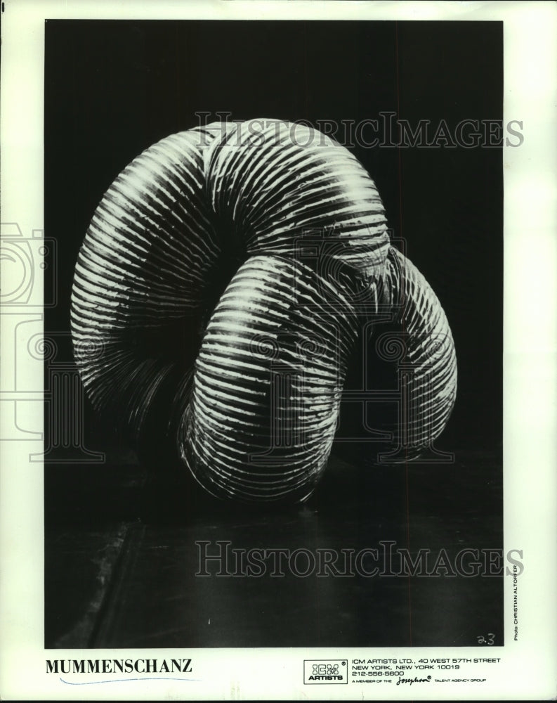 1986 Press Photo Mummenschanz Art - tua05981 - Historic Images