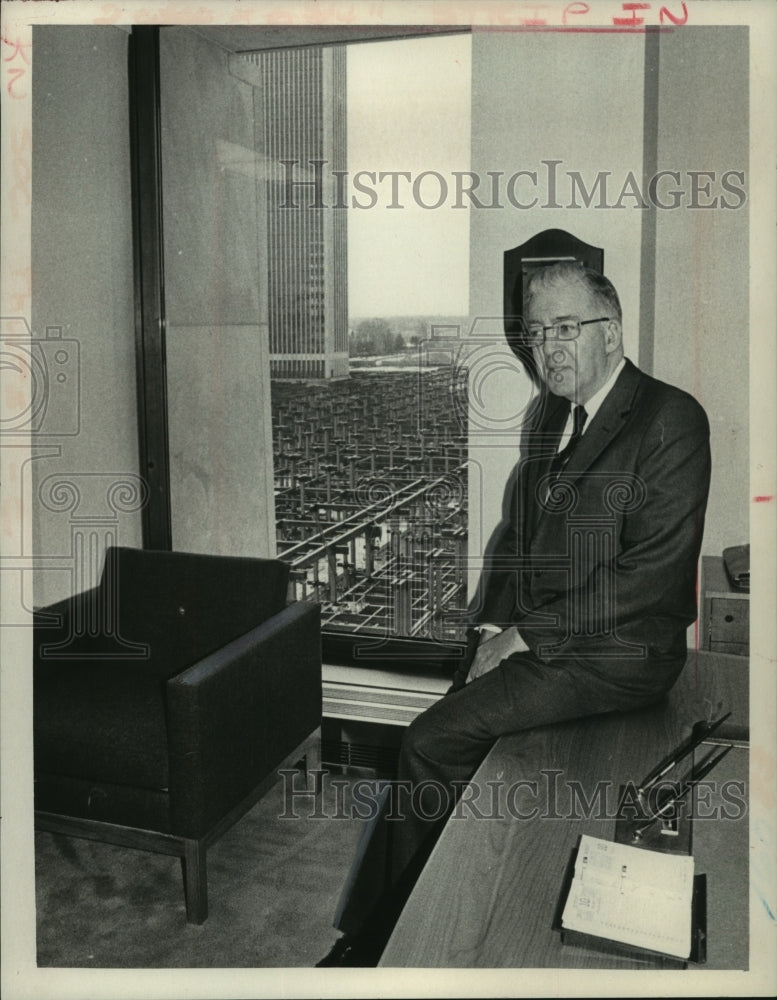 1979 Press Photo New York State Senator Dalwin Niles in Albany - tua06054 - Historic Images