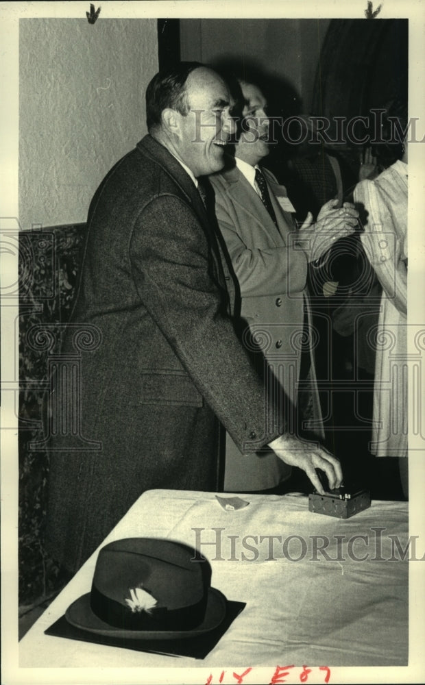 1985 Albany, New York Mayor Thomas Whalen at Hampton Plaza Building - Historic Images