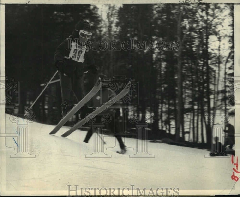 1969 Press Photo 5-year old Chris Nightengale skiing in New York - tua06485-Historic Images