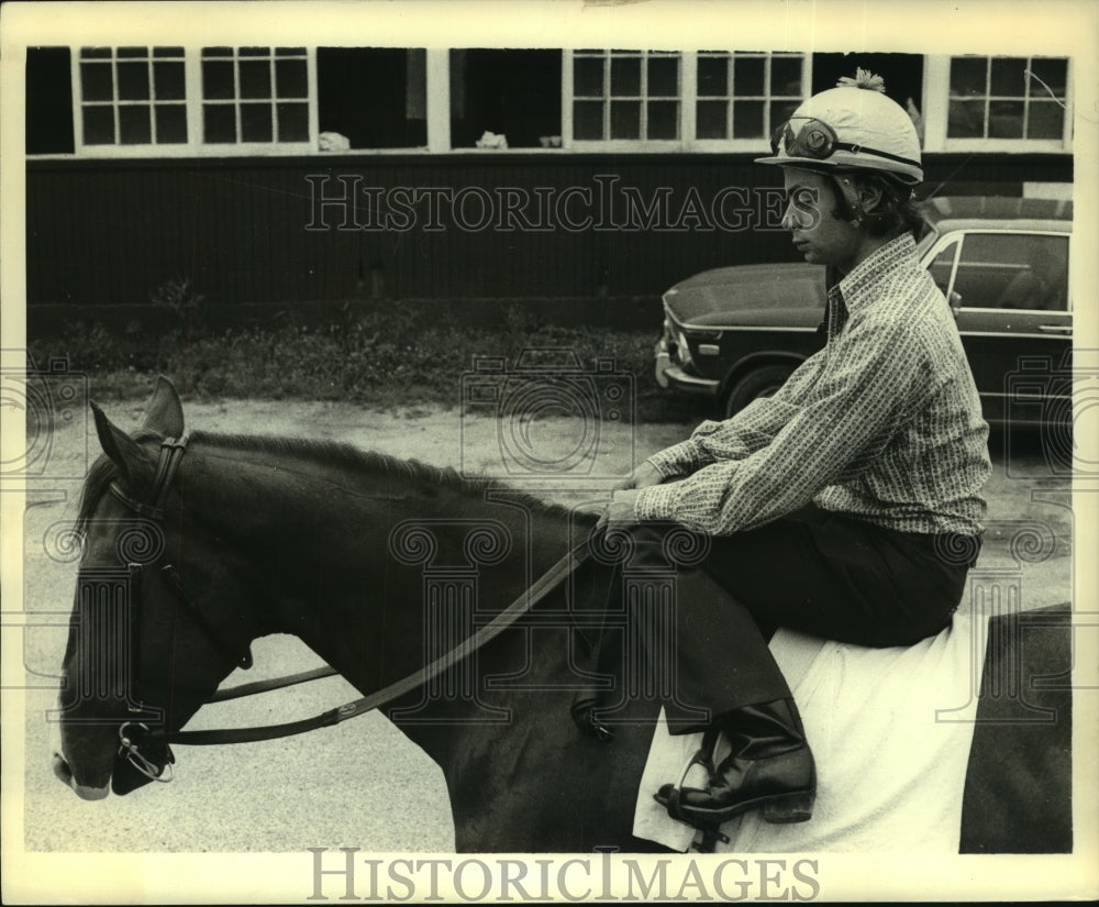 Press Photo Mike Venezia, Jockey - tua06647 - Historic Images