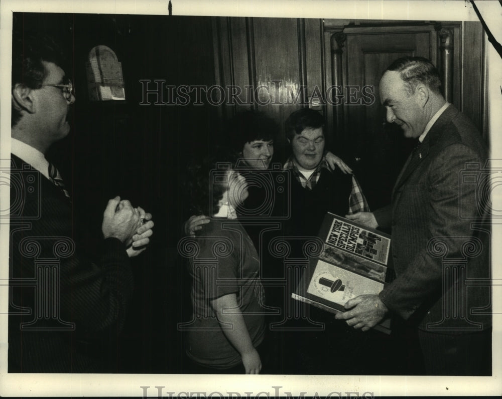 1984 Press Photo Kathy Piel Kathie Bouchard Walter Brizzell Thomas Whalen Albany - Historic Images