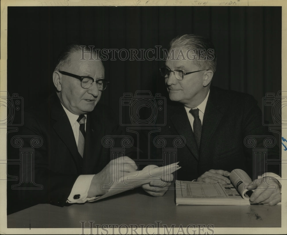 1965 Press Photo Russell A. Whylie & Kenneth H. White, Niagara-Mohawk Power, NY-Historic Images