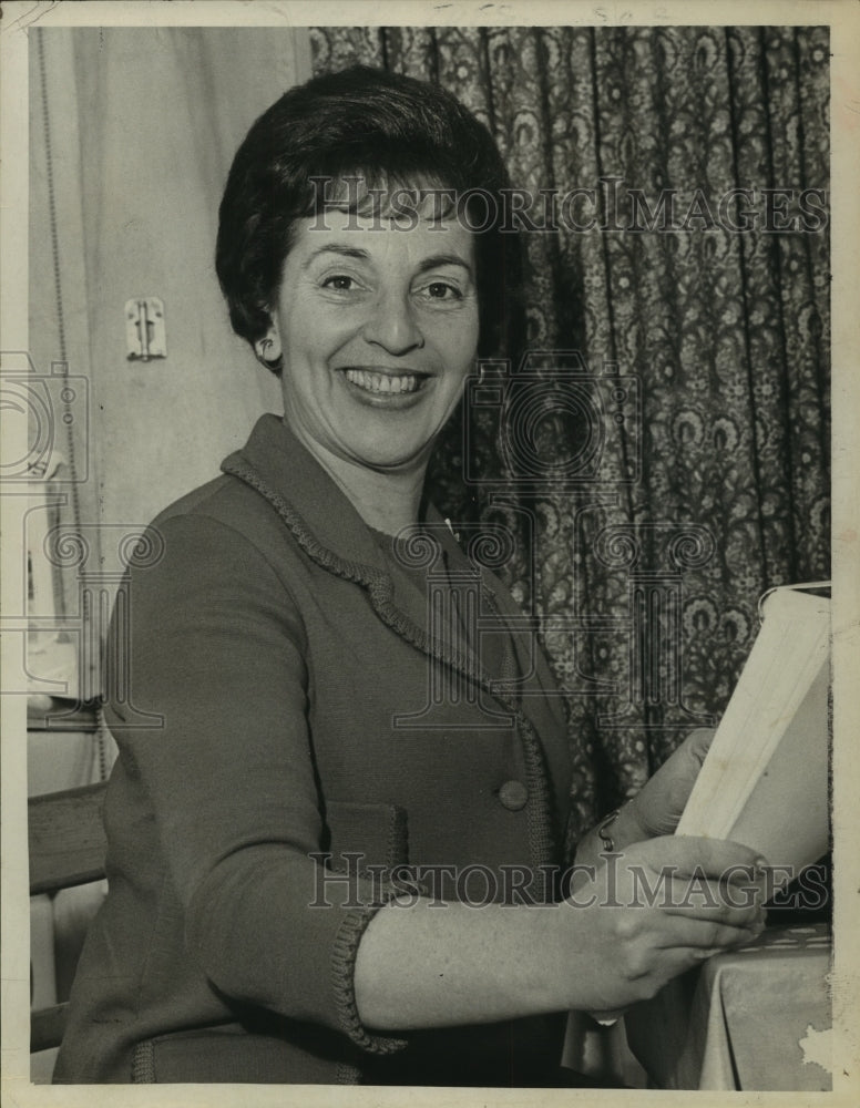 1966 Press Photo Mrs. Stanley Myersohn, Albany, New York AEAP president-Historic Images