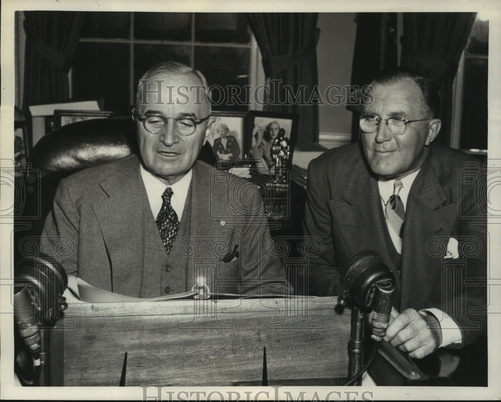1950 Press Photo President Truman with Charles E. Wilson in Washington, D.C.-Historic Images
