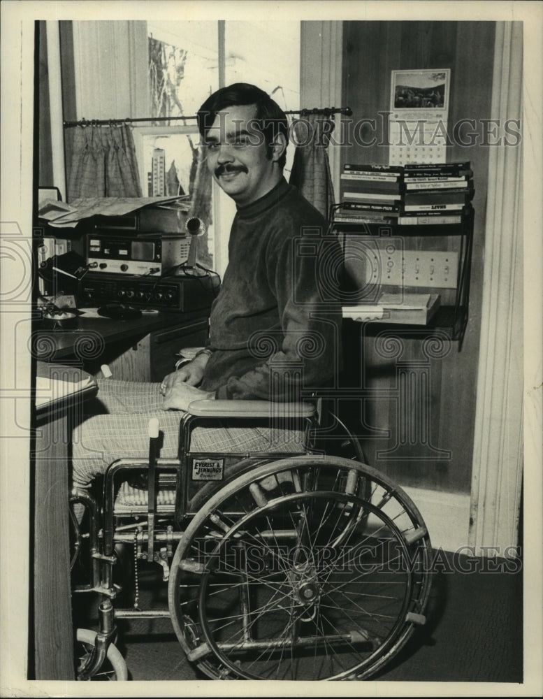 1973 Press Photo Duanesburg, New York Town Supervisor candidate Russell Mott-Historic Images